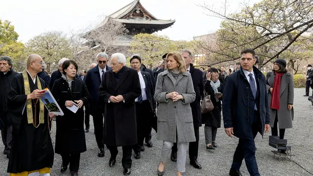 epa11948370 A handout photo made available by the Quirinale Palace Press Office shows Italian President Sergio Mattarella (C-L) and his daughter Laura (C-R) visiting the Buddhist temple To-ji in Kyoto, Japan, 08 March 2025. The Italian president is on a state visit to Japan until 09 March. EPA/FRANCESCO AMMENDOLA/ QUIRINALE PALACE PRESS OFFICE HANDOUT HANDOUT EDITORIAL USE ONLY/NO SALES