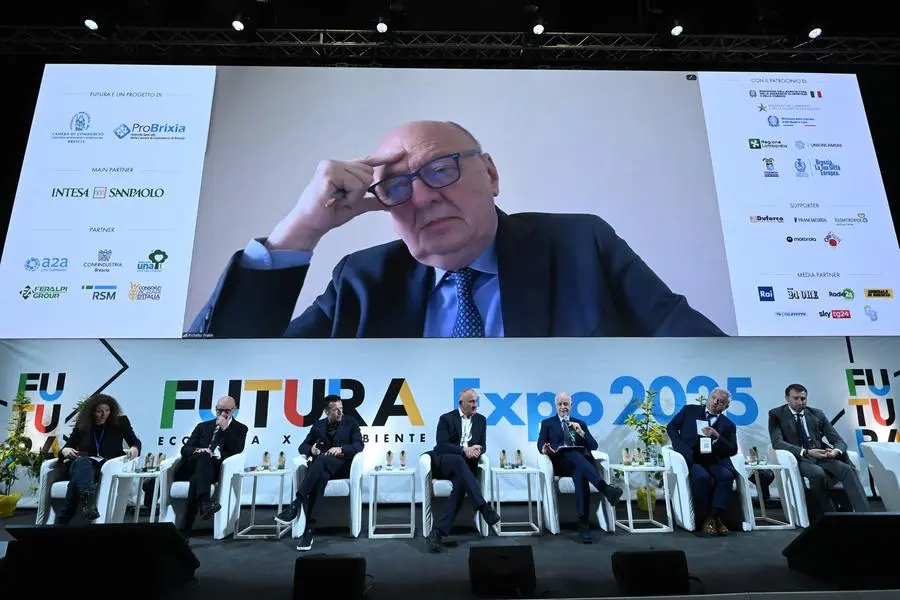 CRONACA BRESCIA EXPO FUTURA 2025 FUTURE ARENA SOSTENIBILITA' :TRANSIZIONE ENERGETICA E DECARBONIZZAZIONE NELLA FOTO MOMENTI DEL CONVEGNO  8/03/2025 newreporter©favretto