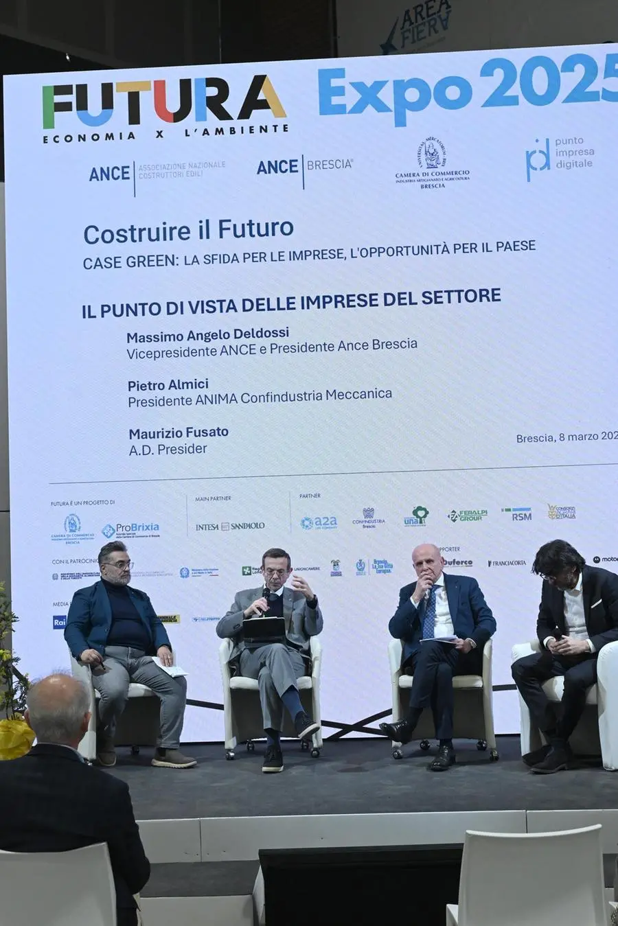 CRONACA BRESCIA EXPO FUTURA 2025 FUTURE  BLUE ARENA CASE GREEN LA SFIDA PER  LE IMPRESEL'OPPORTUNITA' PER IL PAESE NELLA FOTO MOMENTI DEL CONVEGNO 08/03/2025 newreporter©favretto 