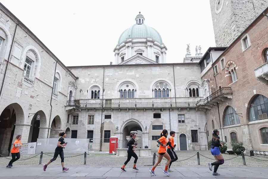 Brescia Art Marathon, i corridori in centro città