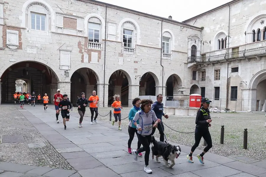 Brescia Art Marathon, i corridori in centro città