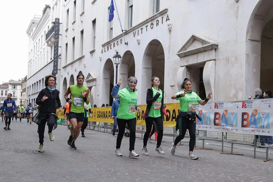 Brescia Art Marathon, i corridori in centro città