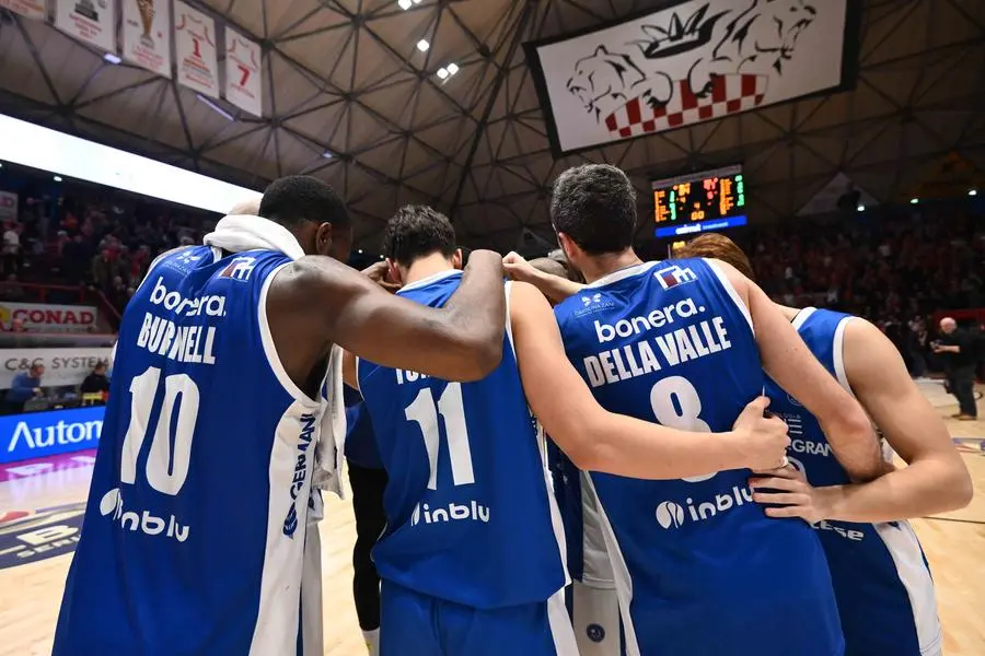 Basket, gli scatti di Pistoia-Germani