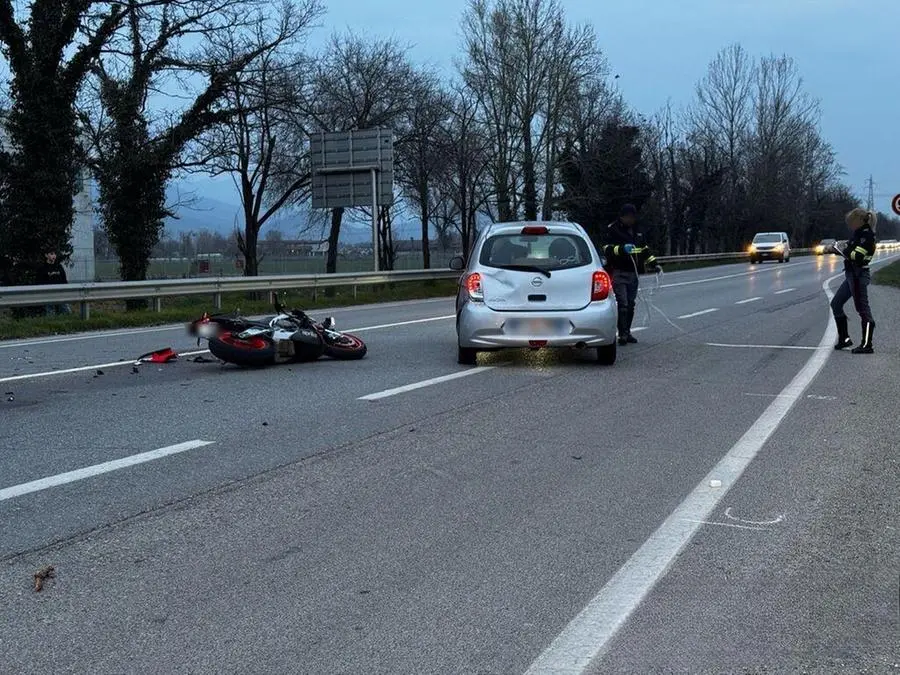 L'incidente a Nuvolera tra un'utilitaria e una moto