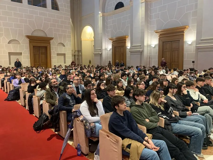 Immagini dell'auditorium San Barnaba di Brescia durante la premiazione