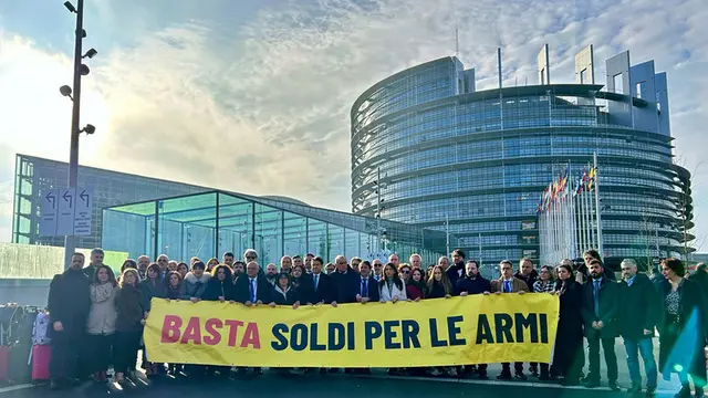 POST: Protesta M5S a Strasburgo