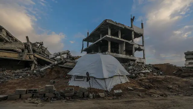 epa11952480 A tent of internally-displaced Palestinians set up next to a destroyed building in Al Zaitun neighbourhood, east of Gaza City, 09 March 2025. More than 48,000 Palestinians have been killed in the Gaza Strip, according to the Palestinian Ministry of Health, since Israel launched a military campaign in the strip in response to a cross-border attack led by the Palestinian militant group Hamas on 07 October 2023, in which about 1,200 Israelis were killed and more than 250 taken hostage. EPA/MOHAMMED SABER