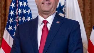 epa11848718 John Ratcliffe during his swearing in ceremony as Director of the Central Intelligence Agency in the Vice President's ceremonial office in Washington, DC, USA, 23 January 2025. EPA/SHAWN THEW / POOL