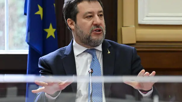 Il vicepremier e ministro delle Infrastrutture Matteo Salvini alla sottoscrizione del contratto dei lavori di realizzazione della nuova sede della Polizia di Stato di Milano, 10 marzo 2025. ANSA/DANIEL DAL ZENNARO