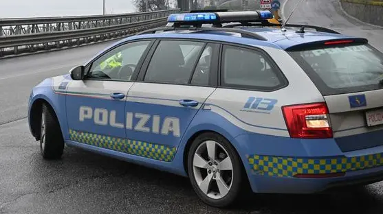 Una pattuglia della Polizia stradale, foto d'archivio - © www.giornaledibrescia.it