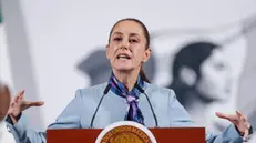 epa11958698 Mexican President Claudia Sheinbaum speaks at a press conference at the National Palace in Mexico City, Mexico, 12 March 2025. Sheinbaum said her government will wait until April 2 to make a decision on the 25 percent US tariffs on steel and aluminum, which went into effect on March 12. EPA/Isaac Esquivel