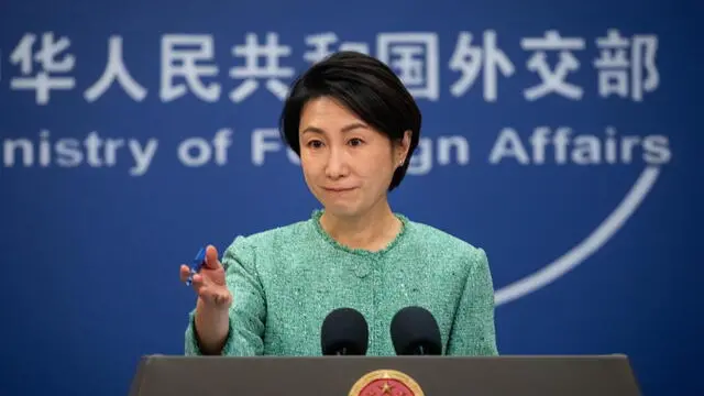 epa11790624 Chinese Foreign Ministry spokesperson Mao Ning speaks during a press conference at the ministry in Beijing, China, 23 December 2024. Ning spoke about affairs regarding Canada and the United States. EPA/JESSICA LEE