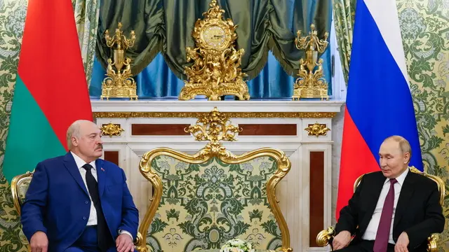 epa11960771 Belarusian President Alexander Lukashenko (L) attends a meeting with Russian President Vladimir Putin at the Kremlin in Moscow, Russia, 13 March 2025. Lukashenko is on an official visit to Moscow. EPA/MAXIM SHEMETOV/POOL