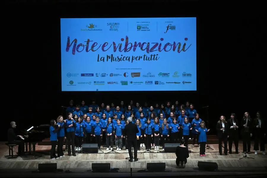 Il concerto al Teatro Grande «Note e vibrazioni. La Musica per tutti»