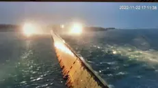 L'acqua alta a Venezia ha raggiunto i 173 centimetri sul medio mare in Adriatico alle ore 9.40 di oggi, ma è stata fermata con successo dalle paratie del Mose, in funzione dalle ore 2.00 di oggi, sulle tre bocche di porto. In laguna sono stati registrati, alla Punta della Dogana della Salute, solo 62 centimetri di marea. Senza il Mose l'82% della città storica sarebbe stato allagato, Venezia, 22 novembre 2022. ANSA/Uff stampa Commissario Mose +NO SALES - EDITORIAL USE ONLY+ NPK