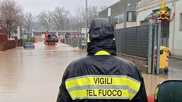 MALTEMPO TOSCANA, 430 INTERVENTI DEI VIGILI DEL FUOCO IN 24 ORE. SITUAZIONE METEO IN MIGLIORAMENTO