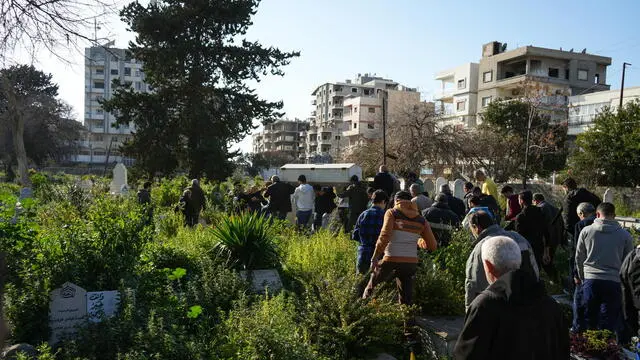 epa11954007 People carry the coffin of Nawaf Al-Baytar, a man who was killed in clashes which erupted during previous days between Syrian security forces and supporters of former president Bashar al-Assad's forces, in the coastal city Jableh, Syrian, 10 March 2025. According to the UK-based Syrian Observatory of Human Rights, more than 1,000 people were killed in two days of violence in the coastal province of Latakia, including 745 civilians, 125 Syrian security forces and 148 loyalists of former president Bashar al-Assad. EPA/AHMAD FALLAHA