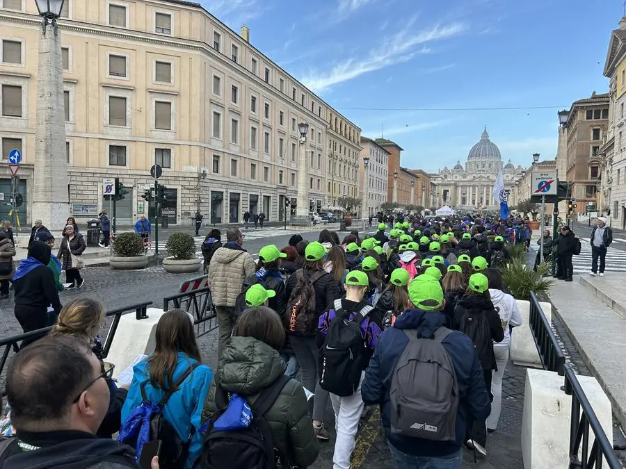 I giovani bresciani in pellegrinaggio a Roma per il Giubileo 2025