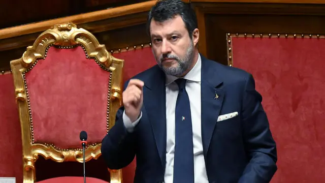Il vicepremier e ministro delle Infrastrutture e dei Trasporti, Matteo Salvini, durante il question time al Senato, Roma, 13 marzo 2025. ANSA/ETTORE FERRARI