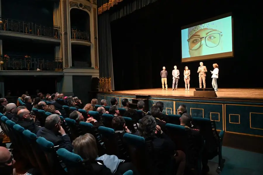 CRONACA BRESCIA TEATRO SOCIALE CERIMONIA ER LESCUOLE IN RICORDO DELLE VITTIME DEL COVID REDAZIONE CRONACA 18-03-2025 GABRIELE STRADA NEW EDEN GROUP                             