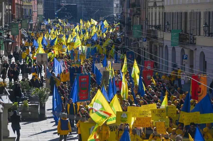 La manifestazione di Coldiretti a Parma contro il cibo sintetico