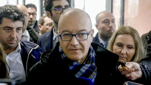 Visita del ministro dell’istruzione e del merito Giuseppe Valditara per la nuova targa dedicata a Sergio Ramelli, in sostituzione di quella già esistente all’Istituto Molinari a Milano, 13 marzo 2025. ANSA/MOURAD BALTI TOUATI