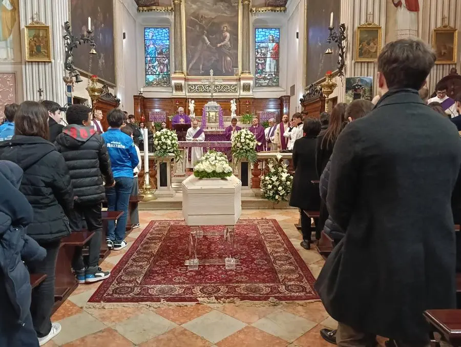 I funerali a Rezzato di Lorenzo Bertocchi