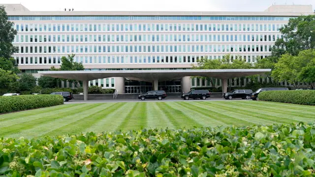 epa10060408 The Presidential motorcade is parked in front of CIA headquarters, as US President Joe Biden makes remarks commemorating the Agencyâ€™s work, during the 75 years since its founding, at CIA headquarters in Langley, VA, USA, 08 July 2022. EPA/Chris Kleponis / POOL