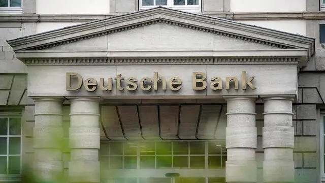 epa09707996 An exterior view of a Deutsche Bank branch in Heidelberg, Germany, 25 January 2022. Deutsche Bank will release their preliminary business figures for the fourth quarter Q4 and the full year 2021 on 27 January 2022. EPA/RONALD WITTEK