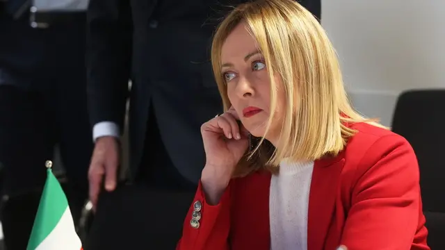 epa11975307 Italian Prime Minister Giorgia Meloni attends a Group of Ten (G10) breakfast on migration in Brussels, Belgium, 20 March 2025. EPA/OLIVIER HOSLET / POOL