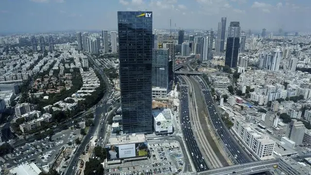 epa06933833 A view from the observation deck of the Azrieli Towers overlooking the skyline in Tel Aviv, Israel, 07 August 2018. Tel Aviv is the financial and technological center of the country. EPA/ABIR SULTAN
