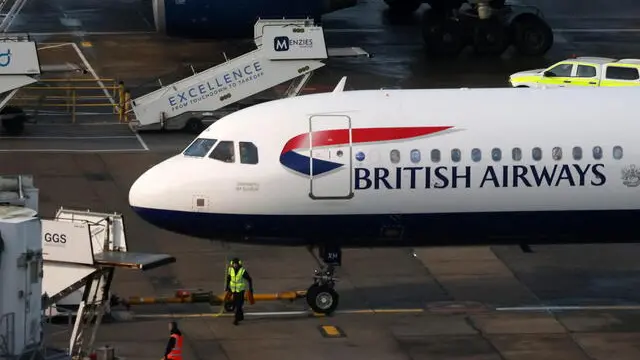 epa11846872 British Airways aircraft at Gatwick Airport in London, Britain, 23 January 2025. The British government is considering airport expansions in London. Plans for a third runway at Heathrow and a second runway at Gatwick are under review by the Treasury in an effort to boost growth. Transport Secretary Heidi Alexander has a deadline of 27 February to decide whether to permit Gatwick to bring its existing emergency northern runway into routine use. EPA/ANDY RAIN