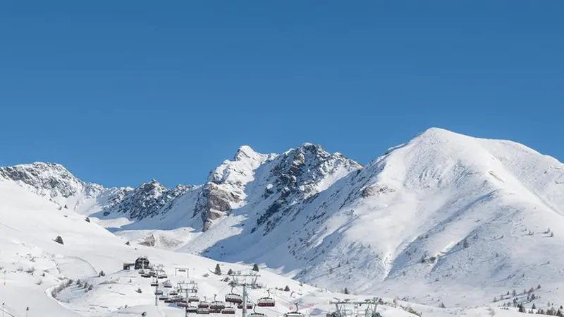 Aperti tutti i 30 gli impianti e le piste del Presena - © www.giornaledibrescia.it