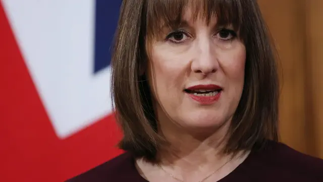 epa11989905 British Chancellor of the Exchequer Rachel Reeves delivers a speech during a press conference at Downing Street in London, Britain, 26 March 2025. British Chancellor of the Exchequer Rachel Reeves has set out her Spring Statement to parliament on 26 March. EPA/ANDY RAIN / POOL
