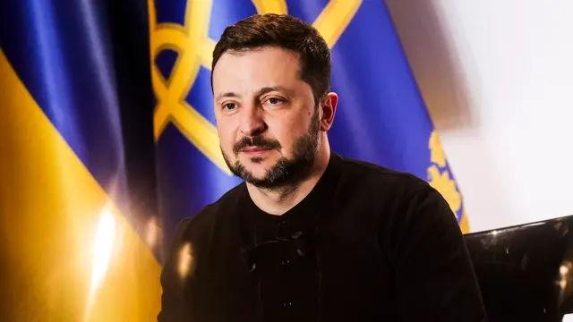 epaselect epa11992276 Ukrainian President Volodymyr Zelensky answers journalists' questions during a press conference at France Television headquarters in Paris, France, 27 March 2025. Ukrainian President Volodymyr Zelensky gives a press conference after participating in the 'Coalition of the Willing' summit on peace and security for Ukraine, hosted by French President Emmanuel Macron with European and international leaders at the Elysee Palace. EPA/TERESA SUAREZ