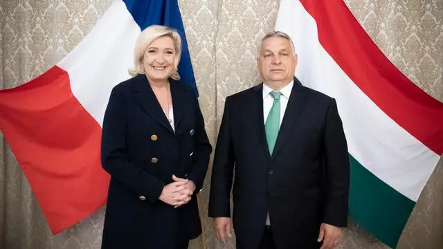 Le Pen con Orban - Foto Ansa © www.giornaledibrescia.it