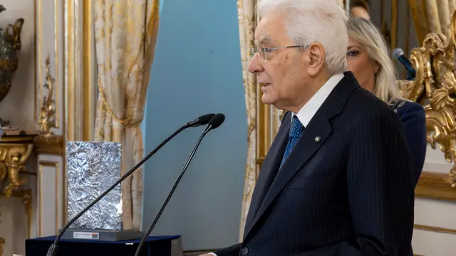 Roma - Il Presidente Sergio Mattarella nel corso dell'incontro con una delegazione della Fondazione per la Sussidiarietà, oggi 4 aprile 2025 (Foto di Paolo Giandotti - Ufficio per la Stampa e la Comunicazione della Presidenza della Repubblica)