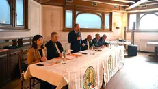 Il tavolo dei relatori durante l'assemblea - Foto Marco Ortogni Neg © www.giornaledibrescia.it
