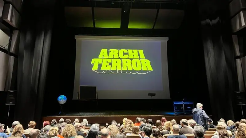 La proiezione «Architerror»