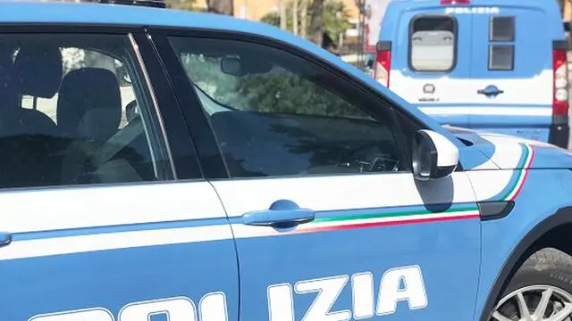 (ANSA) - ANCONA, 21 MAG - Sicurezza: volante e furgone della Polizia di Stato. +++ NO SALES, EDITORIAL USE ONLY +++