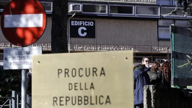 L'avvocato Giuseppe Concioni, difensore di Anastasya (Anastasia) Kylemnyk, lascia il Tribunale di Piazzale Clodio al termine dell'interrogatorio di garanzia davanti al gip di Roma Costantino De Robbio, Roma, 4 dicembre 2019. ANSA/RICCARDO ANTIMIANI