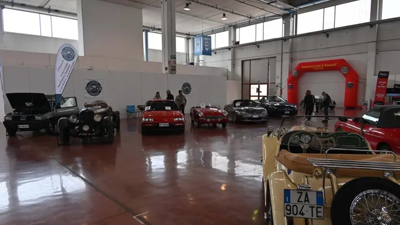 I mezzi esposti al Centro Fiera del Garda di Montichiari