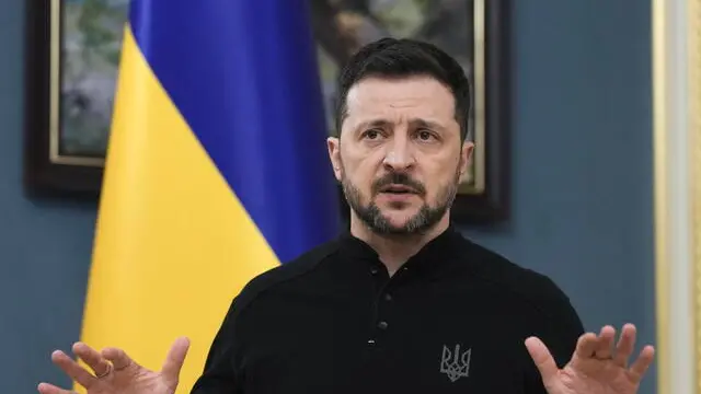 epa12010042 Ukrainian President Volodymyr Zelensky addresses a press conference in Kyiv, Ukraine, 04 April 2025. Zelensky briefed journalists about a meeting held in Kyiv between military chiefs of France, Britain and Ukraine regarding the deployment of peacekeepers. EPA/STRINGER