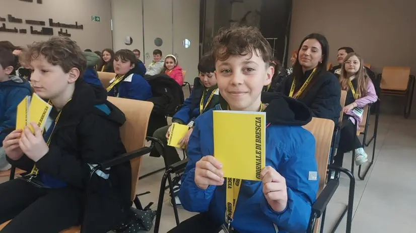 Gli studenti della IV e V della scuola Chizzolini di Sarezzo