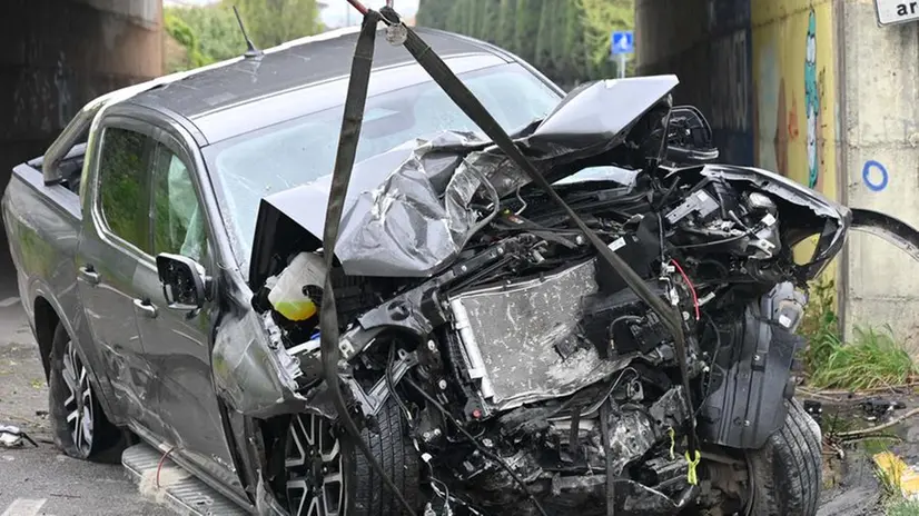 Incidente mortale a Rodengo Saiano: precipita con l'auto dalla provinciale