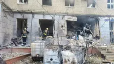 I soccorsi all’ospedale bombardato di Sumy - © www.giornaledibrescia.it