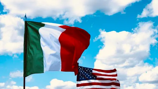 La presidente del Consiglio, Giorgia Meloni, è atterrata negli Stati Uniti, alla Joint Base Andrews, nei pressi di Washington, in vista dell'incontro di domani alla Casa Bianca con il presidente Donald Trump, 16 aprile 2025. ANSA/UFFICIO STAMPA PALAZZO CHIGI/FILIPPO ATTILI +++ ANSA PROVIDES ACCESS TO THIS HANDOUT PHOTO TO BE USED SOLELY TO ILLUSTRATE NEWS REPORTING OR COMMENTARY ON THE FACTS OR EVENTS DEPICTED IN THIS IMAGE; NO ARCHIVING; NO LICENSING +++ NPK +++