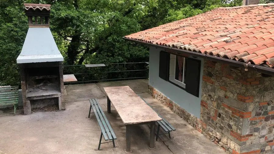 Nell'immagine la baita degli Alpini sul Monte Orfano - © www.giornaledibrescia.it