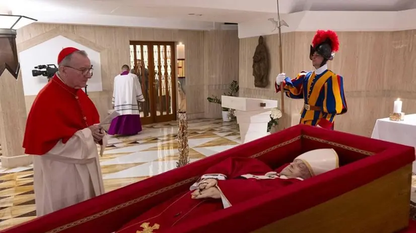 Le immagini della salma di Papa Francesco