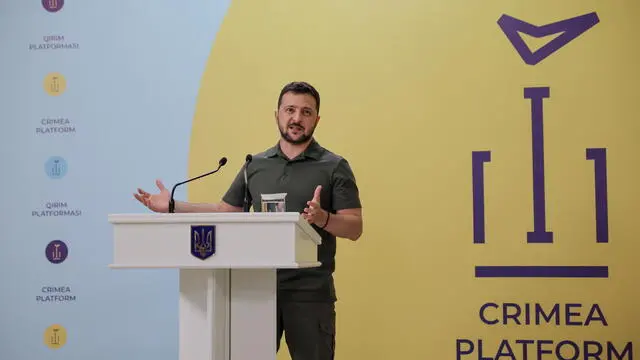 epa10815837 Ukrainian President Volodymyr Zelensky speaks at the press conference after the opening session of Crimea Platform conference in Kyiv Ukraine, 23 August 2023. The Crimea Platform – is an international consultation and coordination format initiated by Ukraine. EPA/OLEG PETRASYUK / POOL 25881 Pool